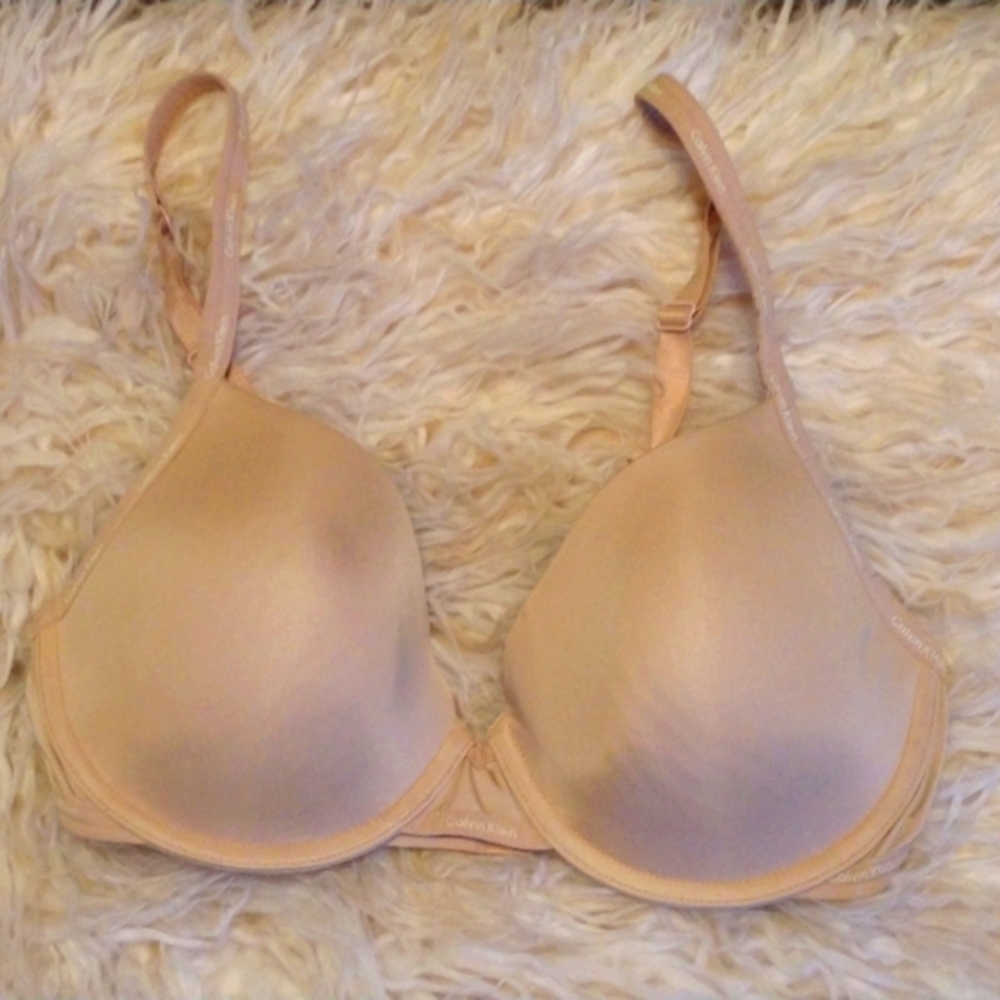 Nude bra